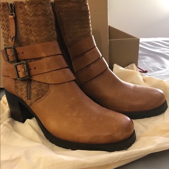 Trask Shoes - 🐝 Trask Mallory Boot NEW color cognac